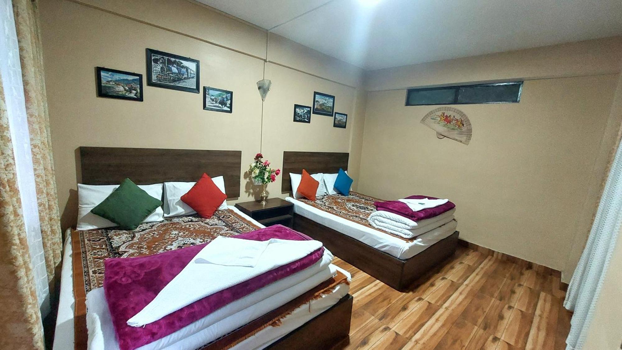 Indivar Homestay Νταρτζίλινγκ Εξωτερικό φωτογραφία