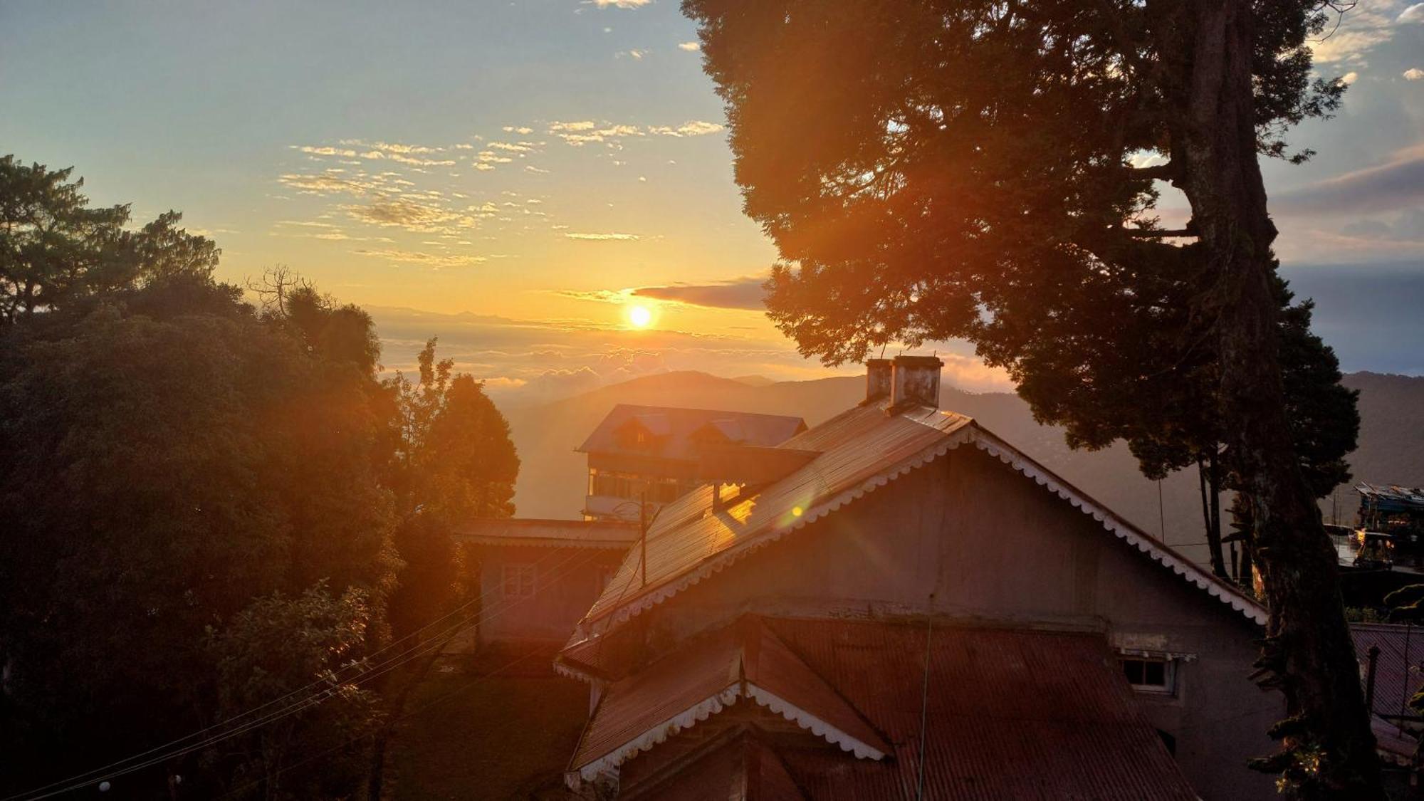 Indivar Homestay Νταρτζίλινγκ Εξωτερικό φωτογραφία