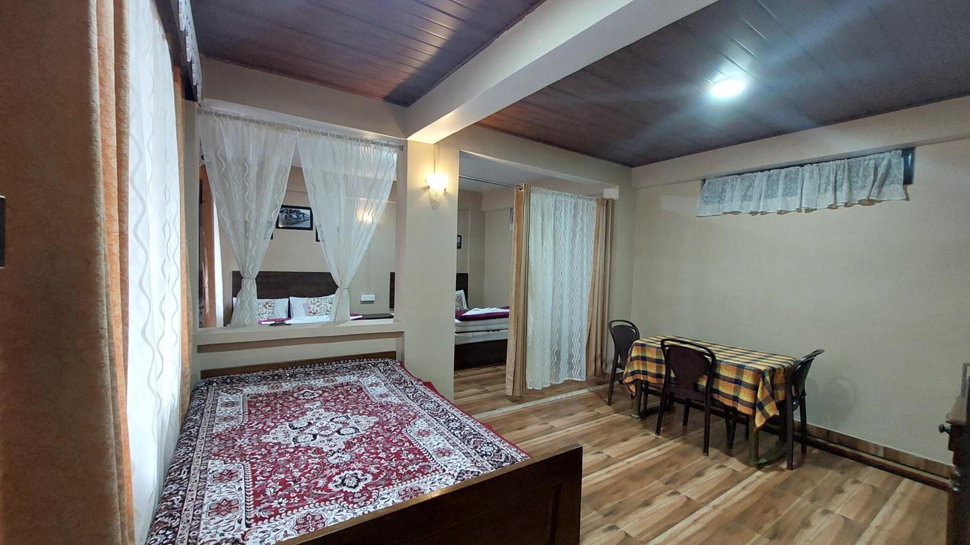 Indivar Homestay Νταρτζίλινγκ Εξωτερικό φωτογραφία